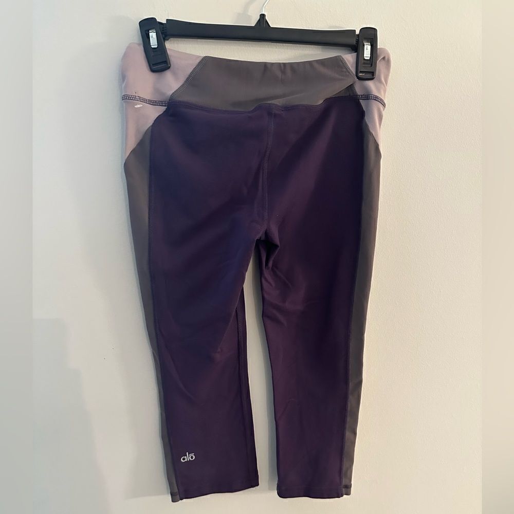 ALO Yoga crop leggings‎ - Picture 2 of 5